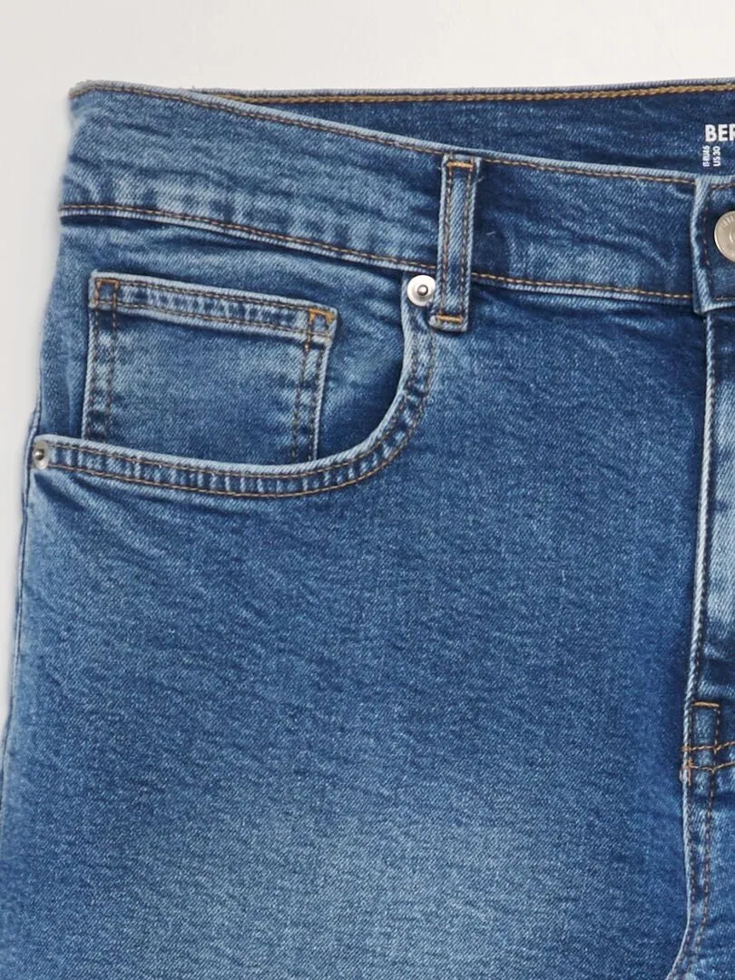 BERMUDAS VAQUERAS CON 5 BOLSILLOS  AZUL