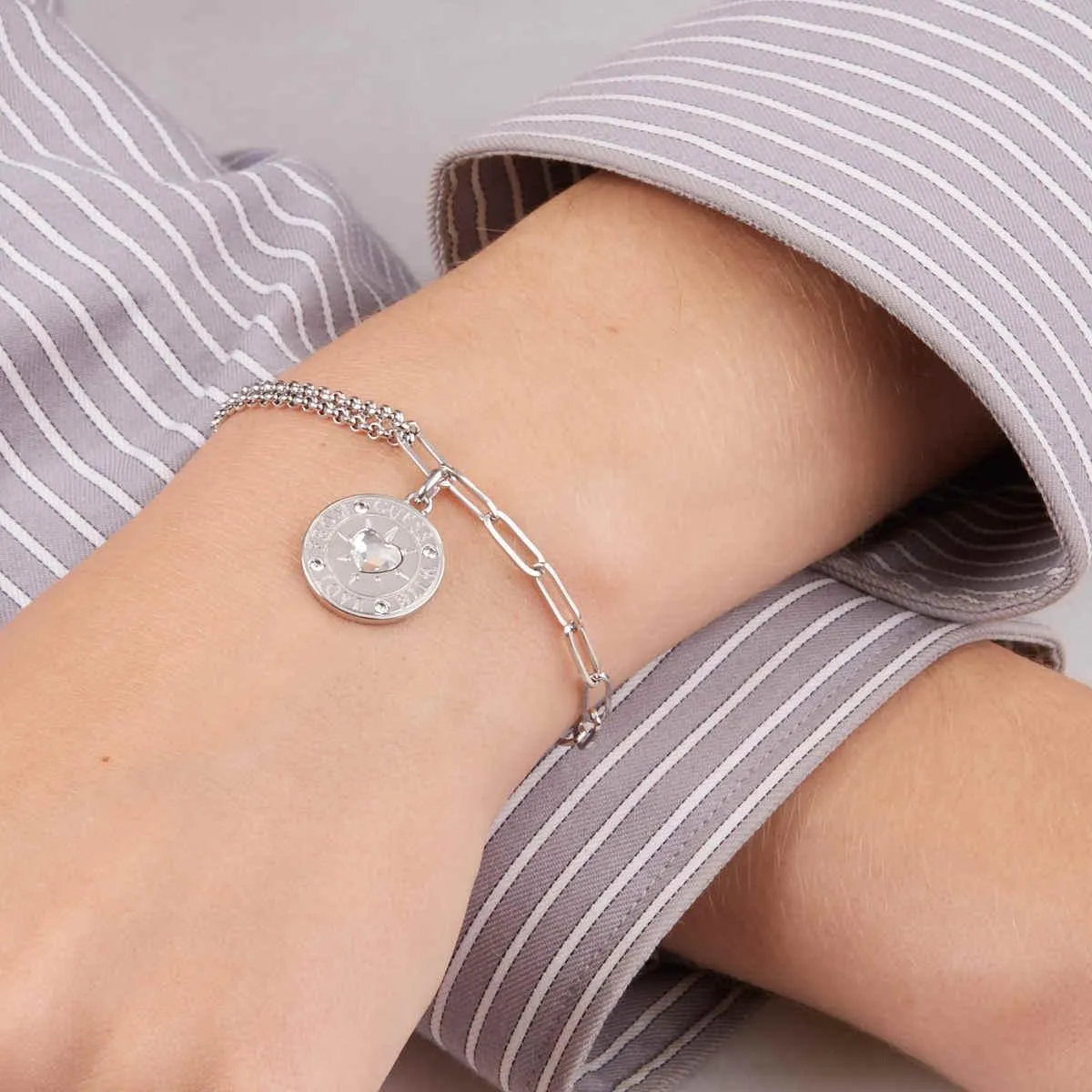 PULSERA GUESS  UBB70000